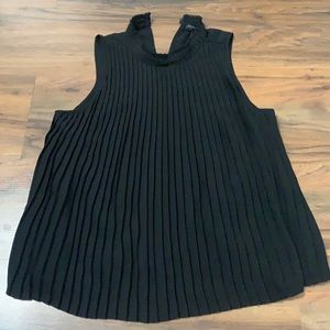 Banana Republic Black Pleated Sleeveless XS Top